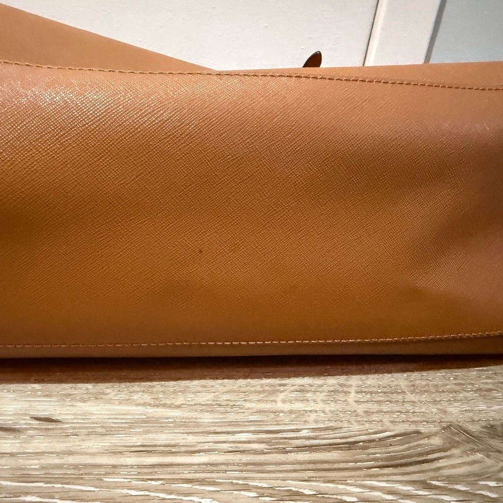 EUC Tory Burch Brown Leather Tote Sophisticated Everyday Style - Picture 7 of 10